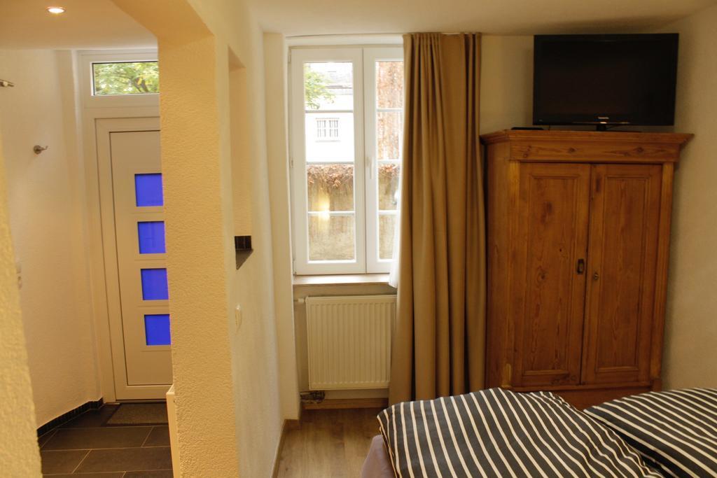 Fe Wo Am Alten Rathaus Andernach Habitación foto