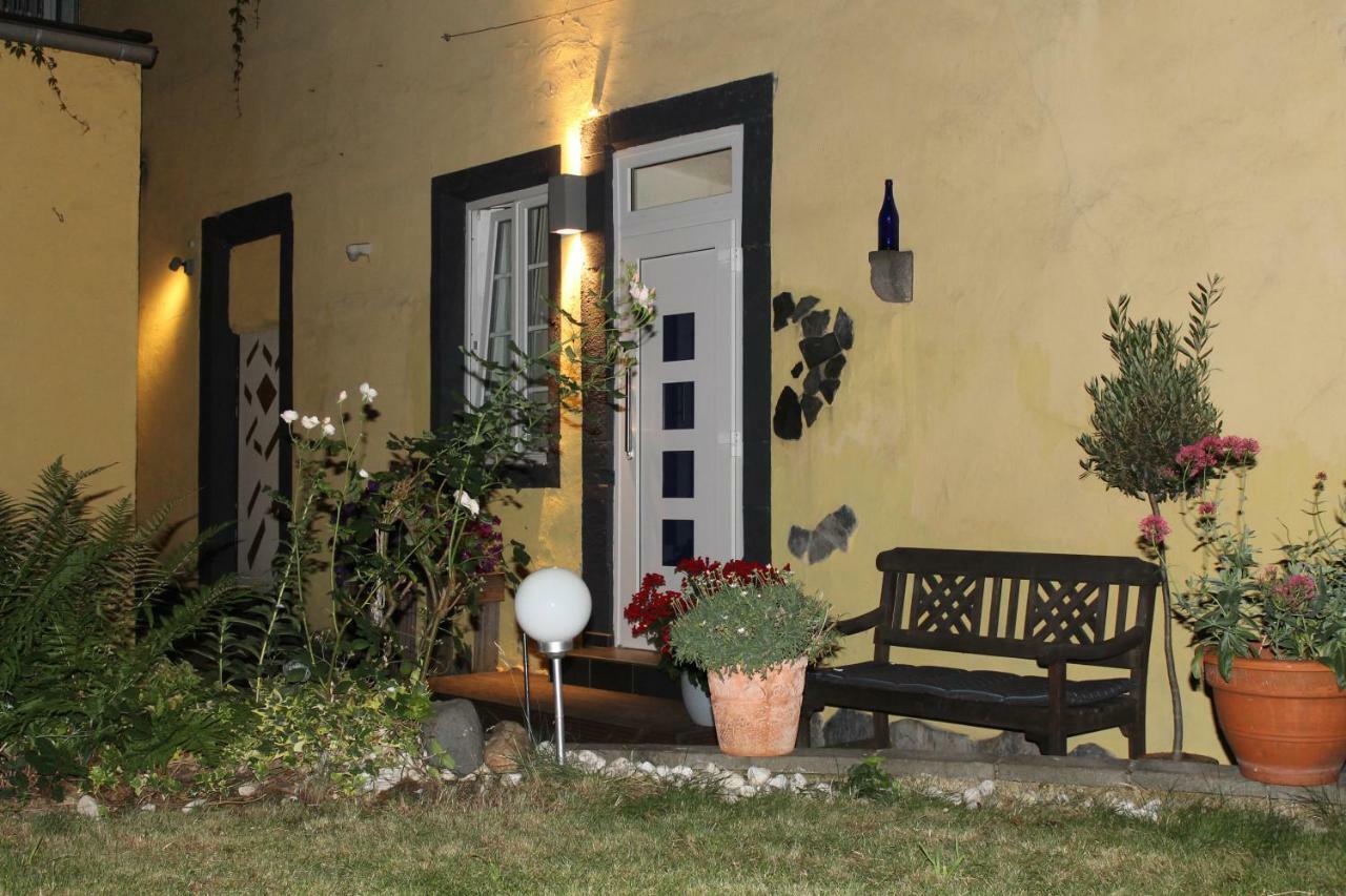 Fe Wo Am Alten Rathaus Andernach Exterior foto